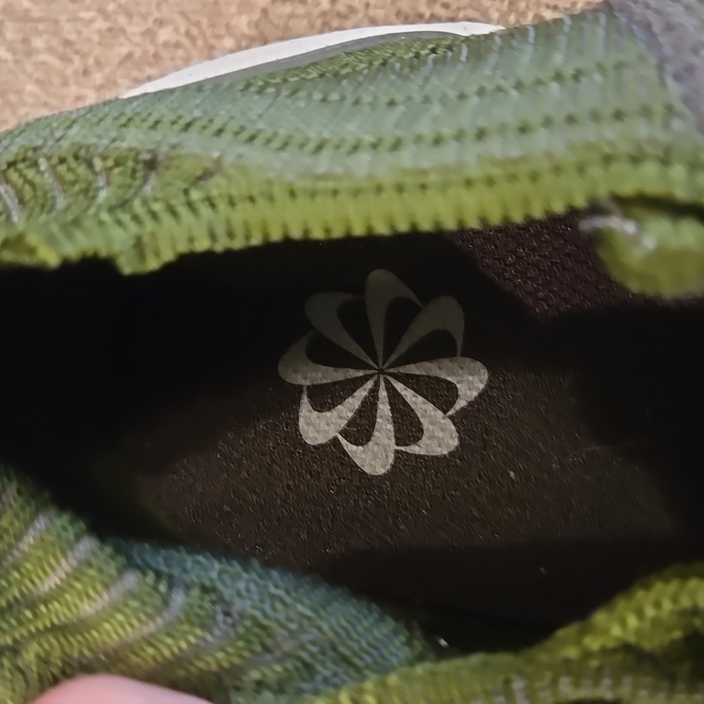 Women's Nike Space Hippie 04 Sneakers In Rough Green Size 9 - Picture 8 of 10